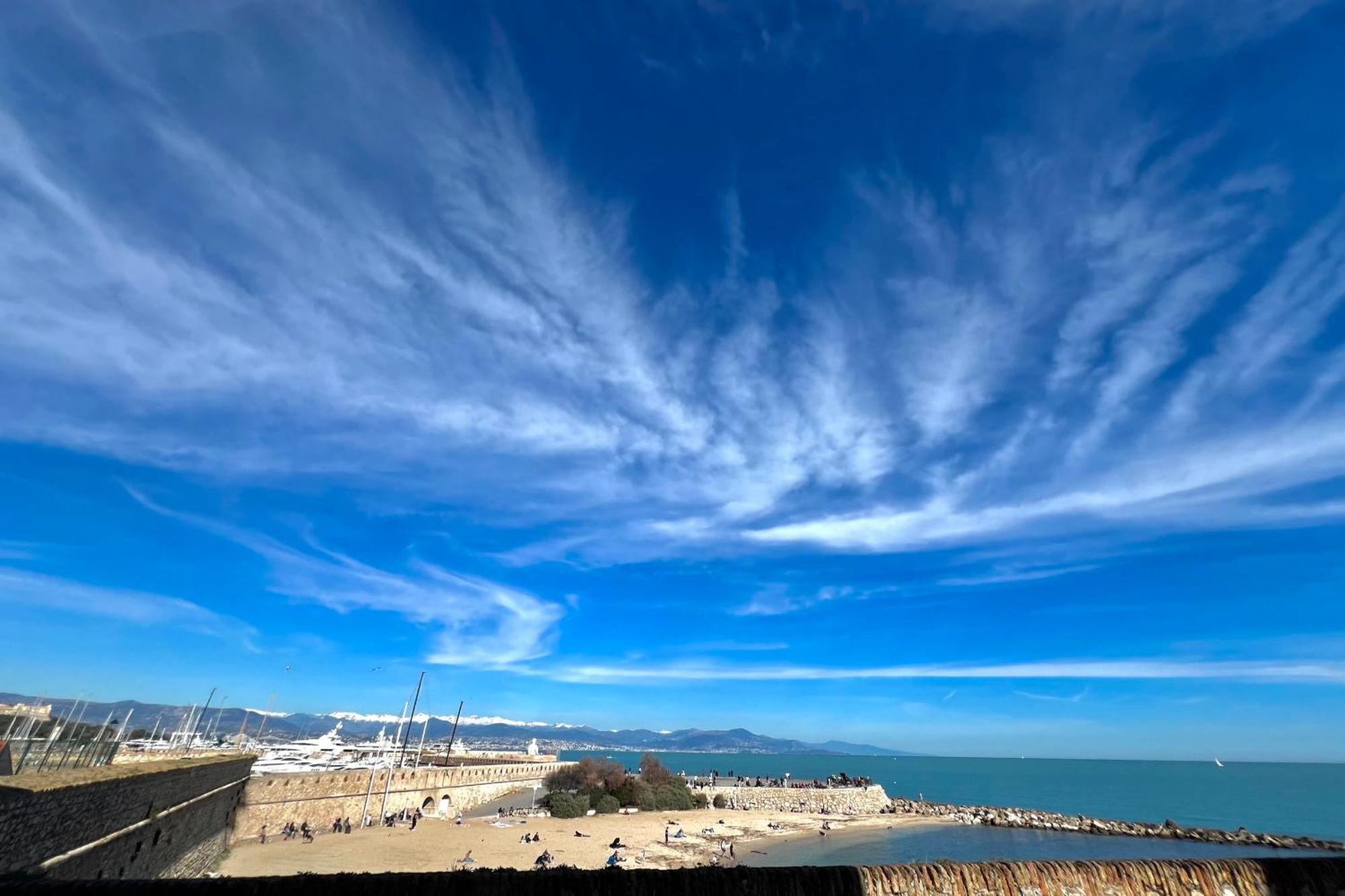 Old - 1 Bedroom - 4 People Apartment Antibes