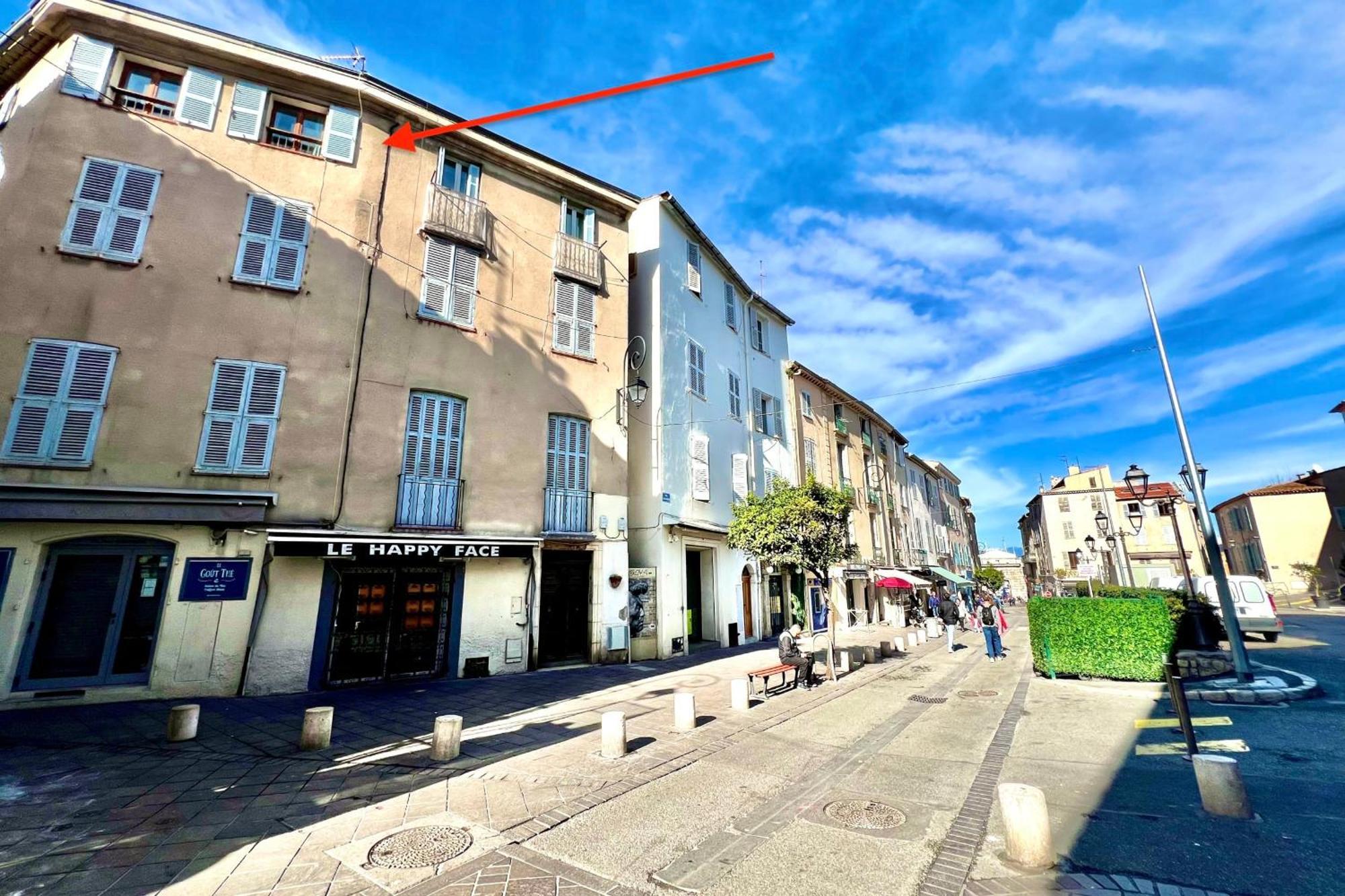 Old - 1 Bedroom - 4 People * Antibes